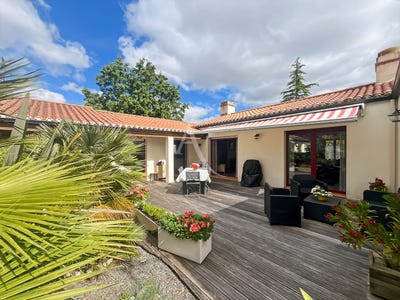 /international/fr/challans-pays-de-la-loire-310108758836/