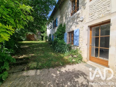 /international/fr/marcillac-lanville-charente-310108950159/