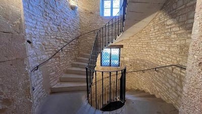/international/fr/saint-gengoux-le-national-burgundy-310108217080/