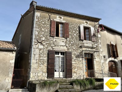 /international/fr/hautefage-la-tour-aquitaine-310108138308/