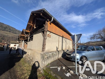 /international/fr/la-chapelle-du-bard-rhone-310105404372/