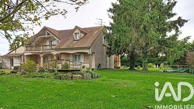 /international/fr/saint-maurice-en-riviere-burgundy-310103609166/