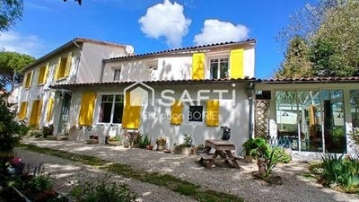 /international/fr/saint-romain-de-benet-charente-310098769978/