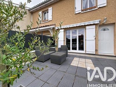 /international/fr/villefranche-sur-saone-ile-de-france-310105340242/