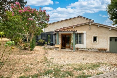 /international/fr/tocane-saint-apre-aquitaine-310107651201/