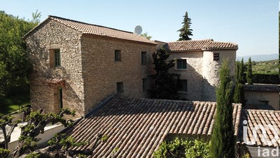 /international/fr/la-roque-sur-pernes-provence-alpes-cote-d-azur-310101470633/