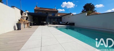/international/fr/la-plaine-sur-mer-pays-de-la-loire-310106422164/