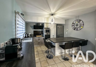 /international/fr/ferrieres-haut-clocher-upper-normandy-310105967028/