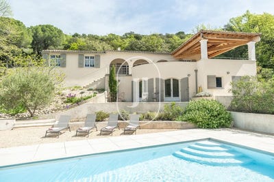 /international/fr/rochegude-rhone-310107430655/