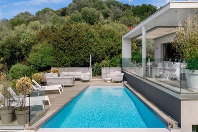 /international/fr/pietrosella-corsica-310107774419/