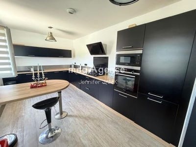 /international/fr/saint-just-en-chaussee-picardie-310108312793/