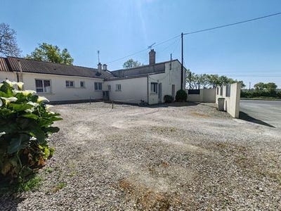 /international/fr/montaigu-pays-de-la-loire-310098768212/