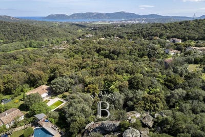 /international/fr/porto-vecchio-corsica-310100608486/