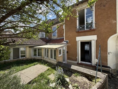 /international/fr/soisy-sur-seine-ile-de-france-310099615770/?lang=de