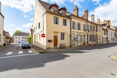 /international/fr/auxonne-burgundy-310101386552/