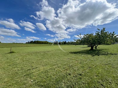 /international/fr/chissay-en-touraine-centre-val-de-loire-310108102482/