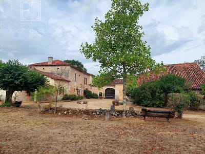 /international/fr/mareuil-en-perigord-aquitaine-310101357705/?lang=en