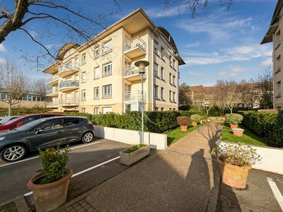 /international/fr/jouy-le-moutier-ile-de-france-310105895638/