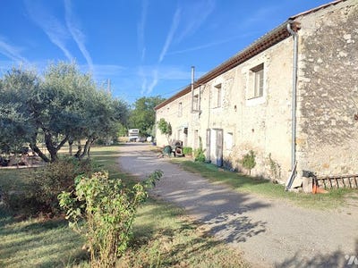 /international/fr/les-mees-provence-alpes-cote-d-azur-310098474190/