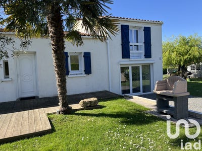 /international/fr/saint-romain-de-benet-charente-310098418022/