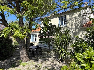 /international/fr/chaille-les-marais-pays-de-la-loire-310101105729/