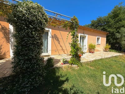 /international/fr/suze-la-rousse-rhone-310100178499/