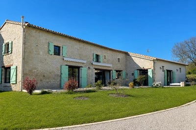 /international/fr/coulonges-sur-l-autize-charente-310108789771/