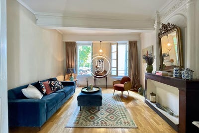/international/fr/uzes-languedoc-roussillon-310101249567/?lang=en