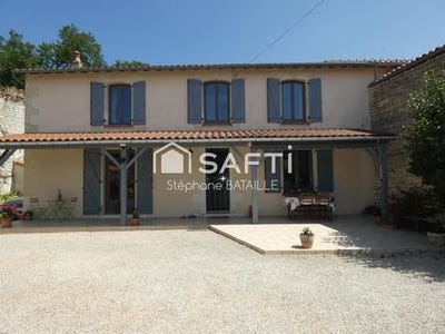 /international/fr/chalais-charente-310101386748/?lang=en