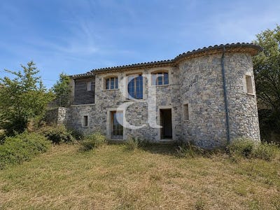 /international/fr/buis-les-baronnies-rhone-310109935339/