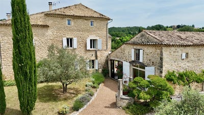 /international/fr/goudargues-languedoc-roussillon-310108628006/