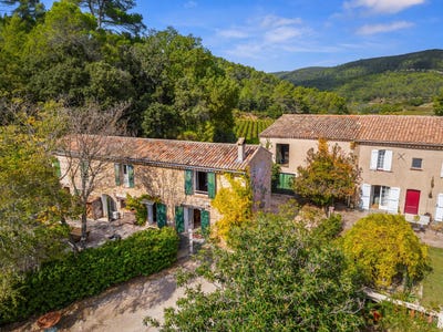 /international/fr/le-cannet-des-maures-hh-16053010-le-cannet-des-maures-provence-alpes-cote-d-azur-310105187761/