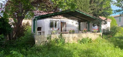 /international/fr/aigues-vives-languedoc-roussillon-310106998783/