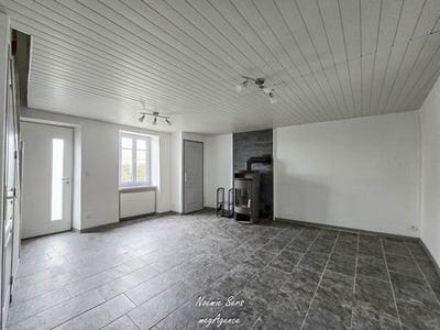 /international/fr/mauleon-charente-310107274776/