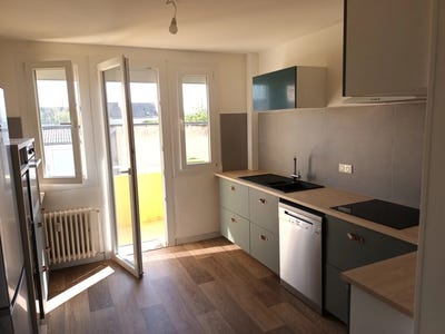 /international/fr/montceau-les-mines-burgundy-310107978780/