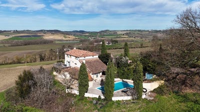 /international/fr/castelmoron-sur-lot-aquitaine-310106382405/