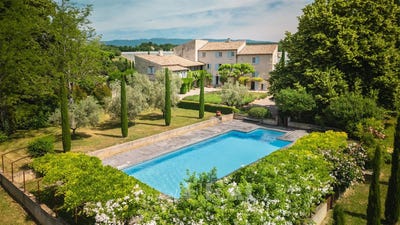 /international/fr/forcalquier-provence-alpes-cote-d-azur-310108649193/