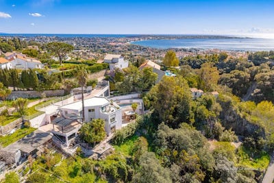 /international/fr/vallauris-provence-alpes-cote-d-azur-310110358861/