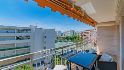 /international/fr/cannes-provence-alpes-cote-d-azur-310108994505/