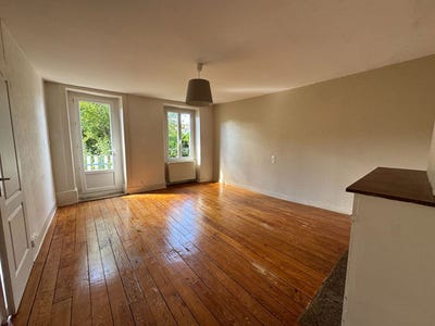 /international/fr/lons-le-saunier-franche-comte-310110348562/