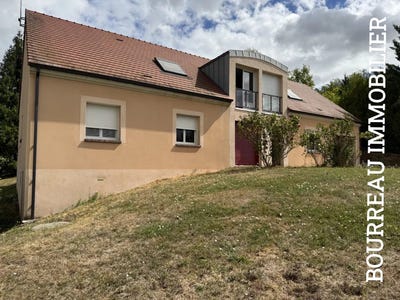 /international/fr/joigny-burgundy-310109745579/