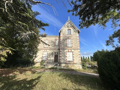 /international/fr/saint-aulaye-puymangou-aquitaine-310101087127/?lang=en