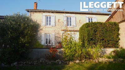 /international/fr/laprade-charente-310095789871/