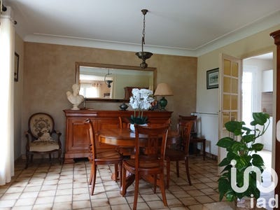 /international/fr/yzernay-pays-de-la-loire-310098219094/