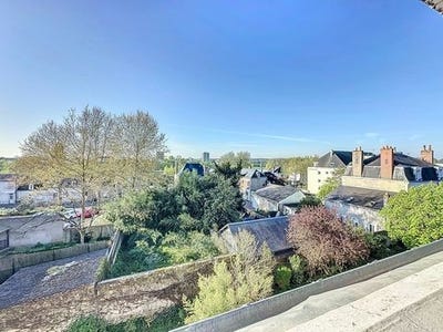 /international/fr/st-cyr-sur-loire-centre-val-de-loire-310098837566/