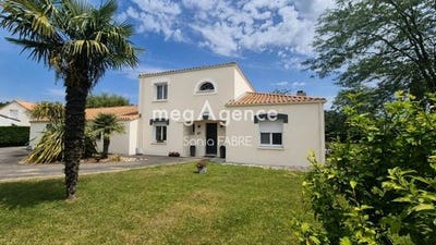 /international/fr/bouaye-pays-de-la-loire-310108995518/