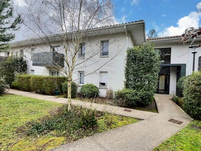 /international/fr/martignas-sur-jalle-aquitaine-310098796722/