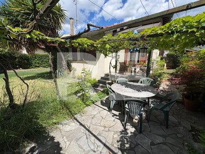 /international/fr/nimes-languedoc-roussillon-310108430490/