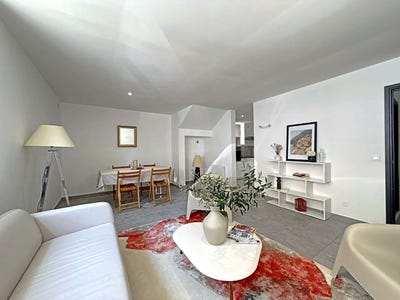 /international/fr/cadenet-provence-alpes-cote-d-azur-310108593048/