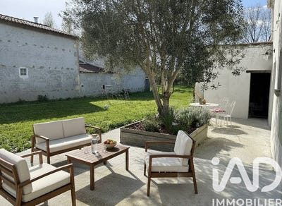 /international/fr/courcon-charente-310106822389/